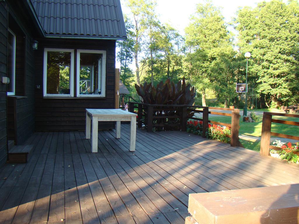 Poilsio Baze Guest House Latežeris Екстериор снимка
